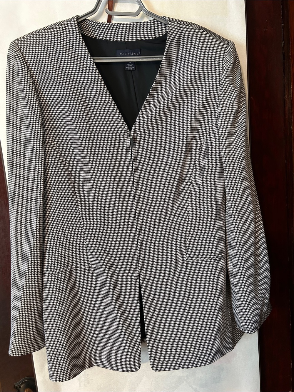 Anne Klein Black and White Houndstooth Collarless Blazer